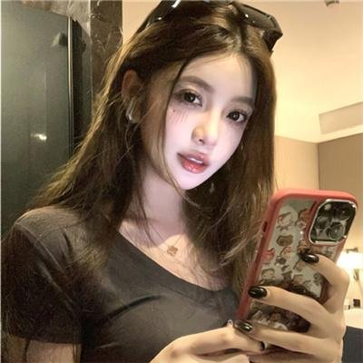昂首挺胸
